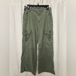 AE Women’s Stretch Black Baggy Cargo Pants